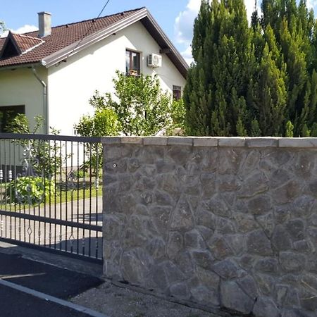 Apartman "Em" Бихач Экстерьер фото
