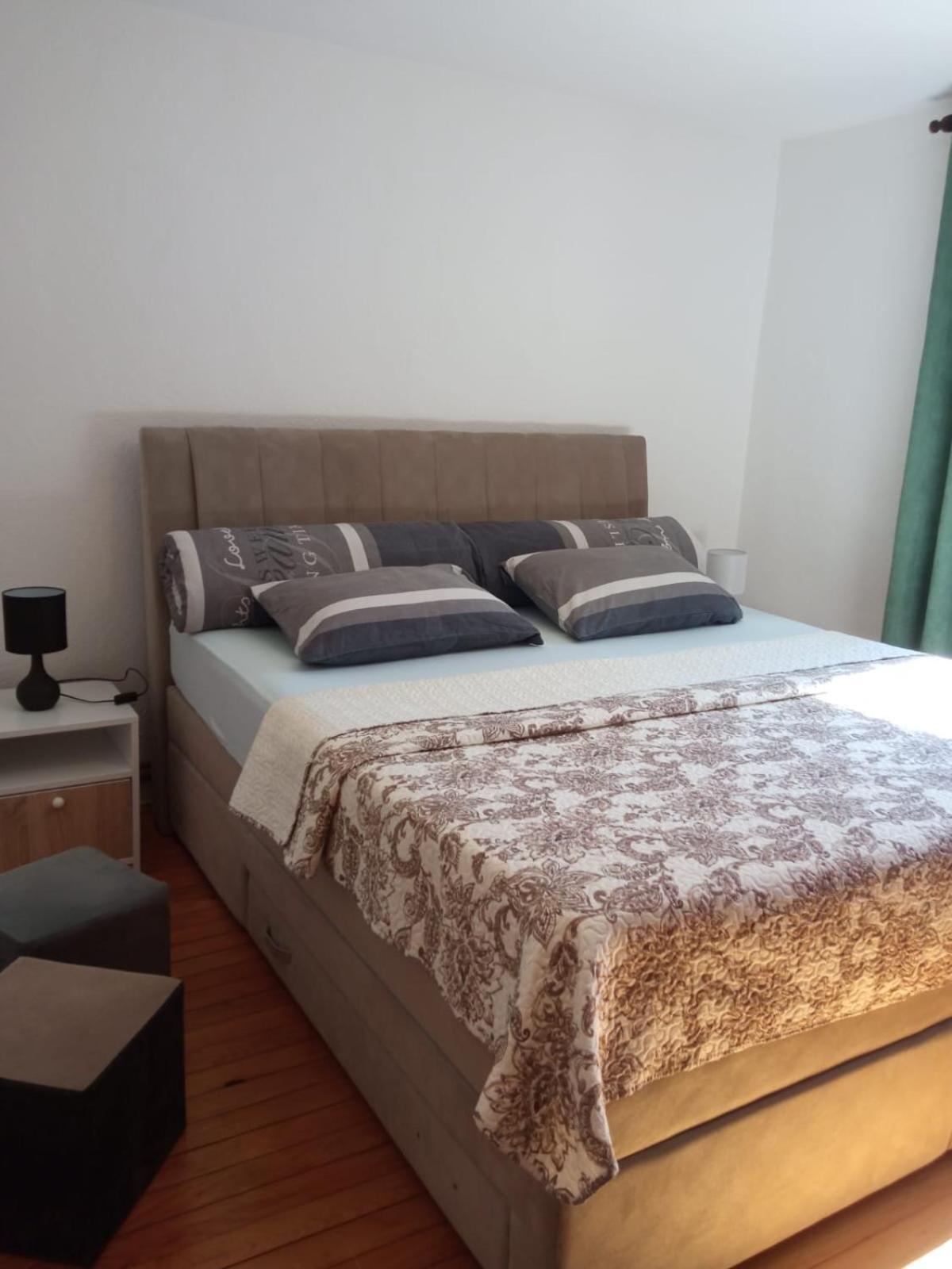 Apartman "Em" Бихач Экстерьер фото