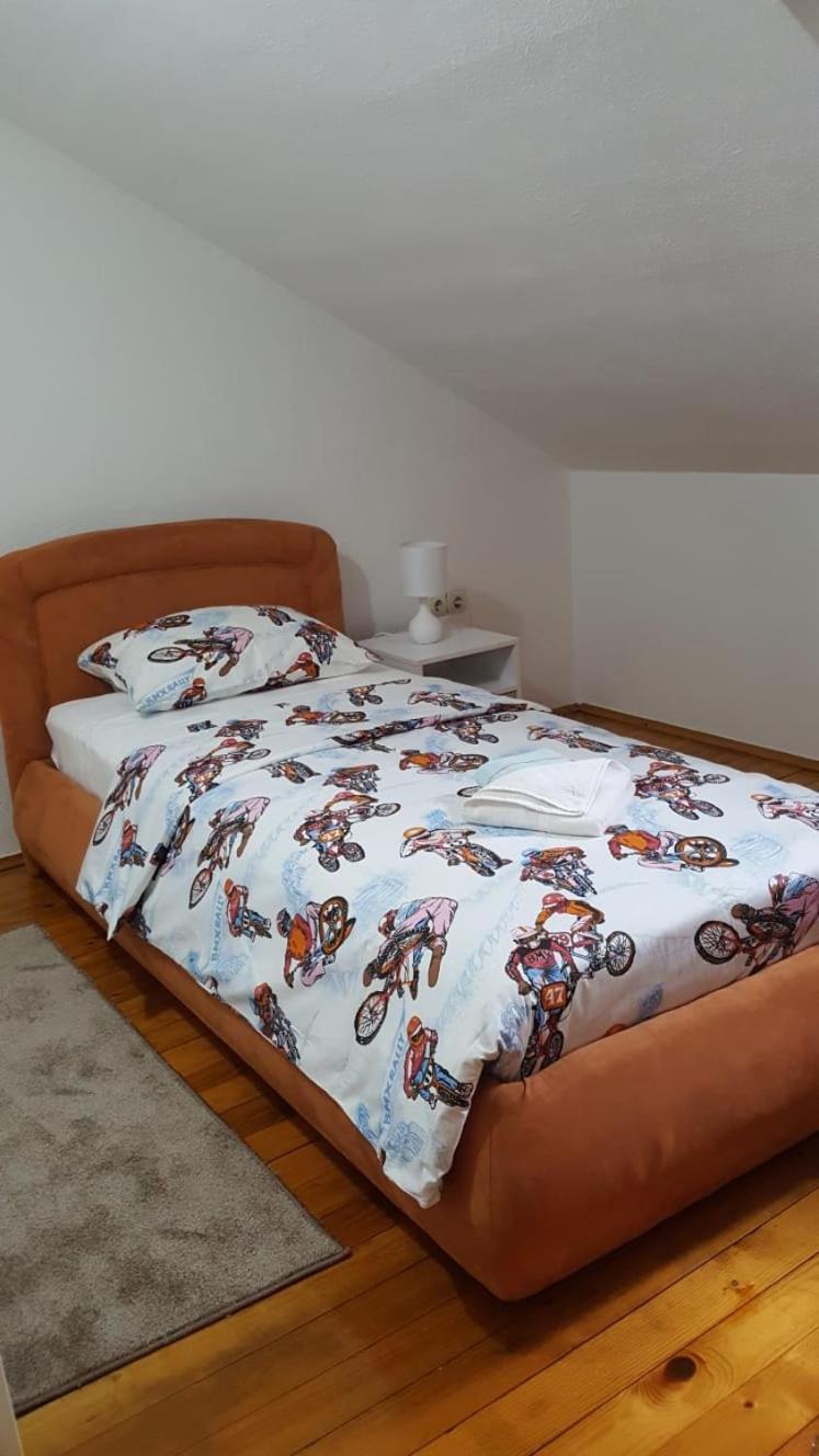 Apartman "Em" Бихач Экстерьер фото